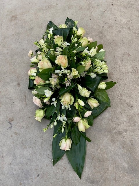 Ovaalvormig bloemstuk - Afbeelding 2